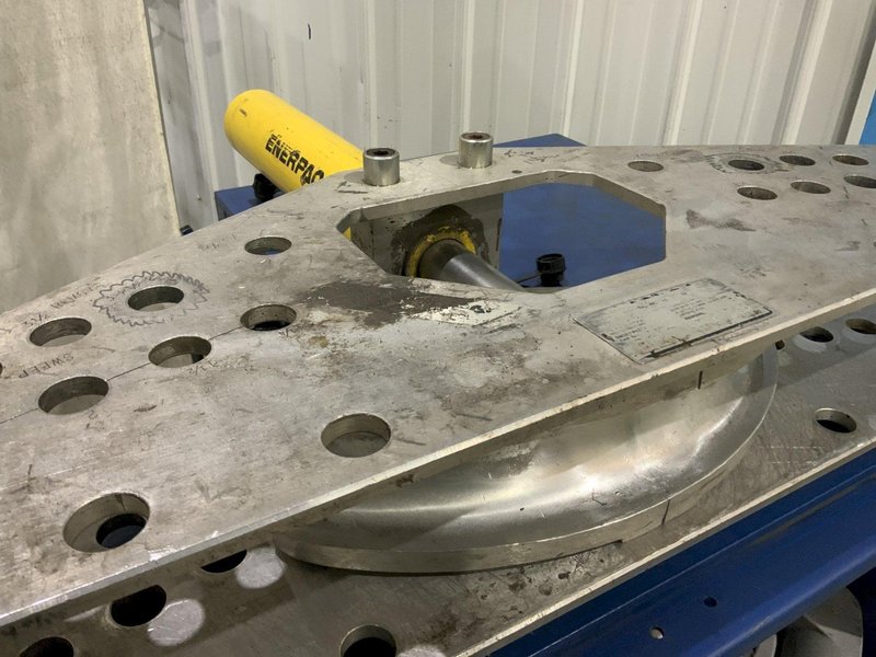 1" TO 4" ENERPAC AIR OVER HYDRAULIC TUBE BENDER WITH DIES: STOCK #80832