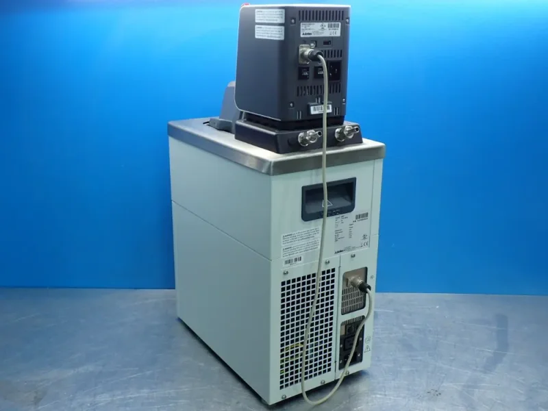 JULABO REFRIGERATED HEATING CIRCULATOR UNIT  -  200F