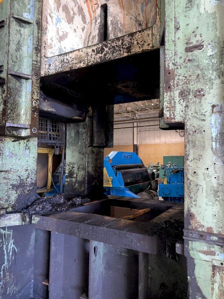600 TON ERIE S1-600-42-48 STRAIGHT SIDE SSSC TRIM PRESS WITH 14" STROKE: STOCK 14809