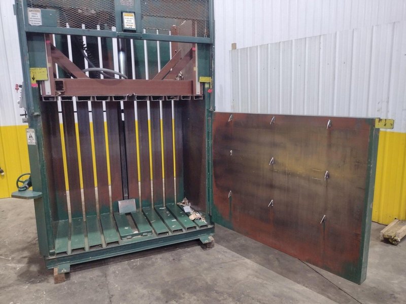 60" X 30" X 48" MASTER COMPACTION MCAIN EPCO MODEL #E-11 VERTICAL HYDRAULIC CARDBOARD BALER: YOBRO #25801