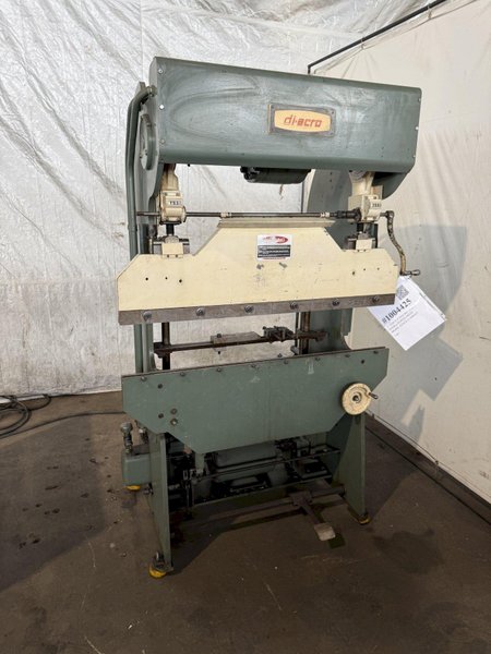 17 TON X 4&#039; DIACRO 14-48-2 HYDRA-POWER PRESS BRAKE. STOCK # 1004425