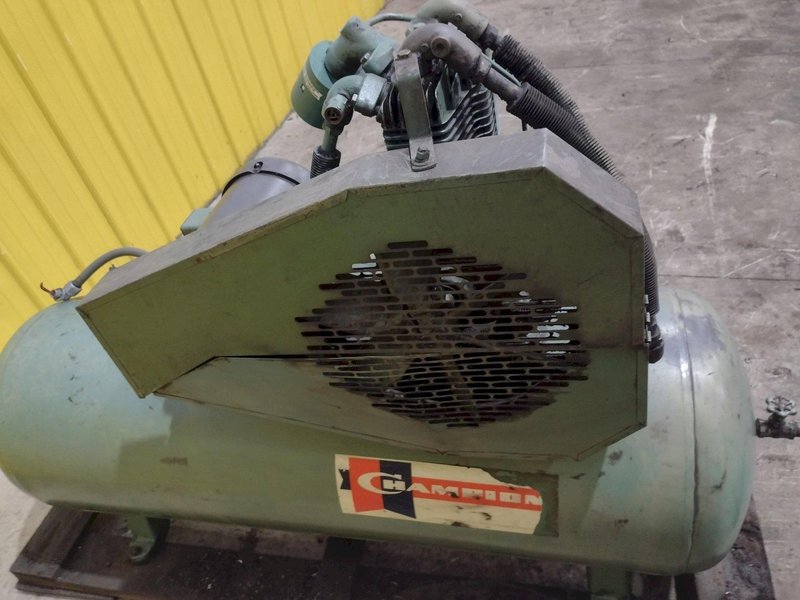 5 HP CHAMPION MODEL #HR5-8 SINGLE STAGE AIR COMPRESSOR: YOBRO #24823