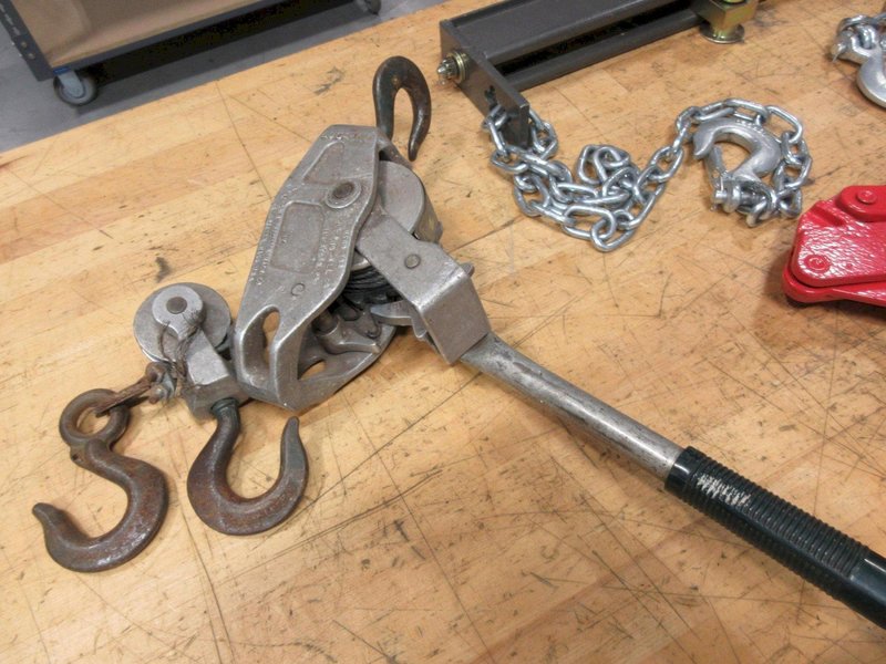 Pittsburgh 2 Ton Load Leveler, Ultra-Tow 5/16" Chain Binder, Lug-All Cable Come-A-Long- Auction Item