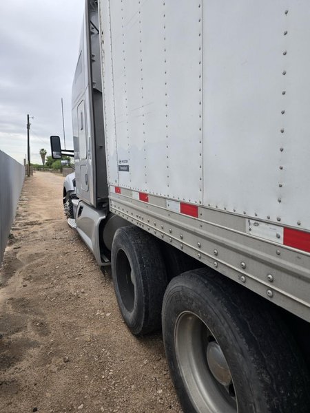 Kenworth T680 Sleeper Truck, 2020 – 632,860 Miles – PACCAR Power – Aero Highway Tractor