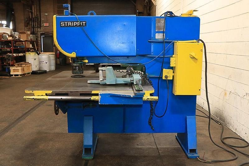 30 TON STRIPPIT SEMI-AUTOMATIC FABRICATOR  MODEL SUPER 30/30