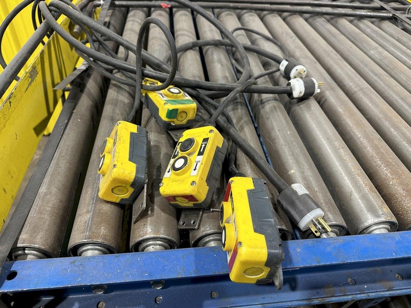 3,000 LBS X 48" X 48" ROTO-MAX HYDRAULIC SCISSOR LIFT TABLE W/ ROTARY LEWCO ROLLER CONVEYOR TOP, 110 VOLT: STOCK #20878