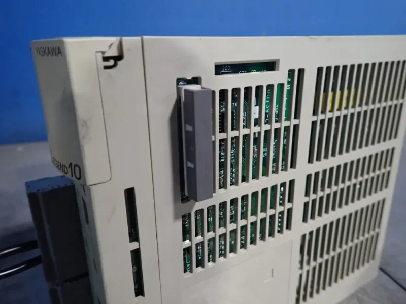 YASKAWA ELECTRIC 1 KW SERVOPACK  -  SGDG-10GT