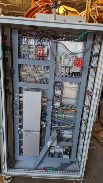 IPG Photonics YLS-5000-S2 5000W Dual Head Output Fiber Laser Welder, 2012 – Seifert 600W Chiller,  2 Sets Of Brand New Cables