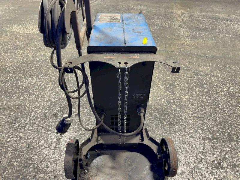Miller 300 Amp Welder - Millermatic 350p