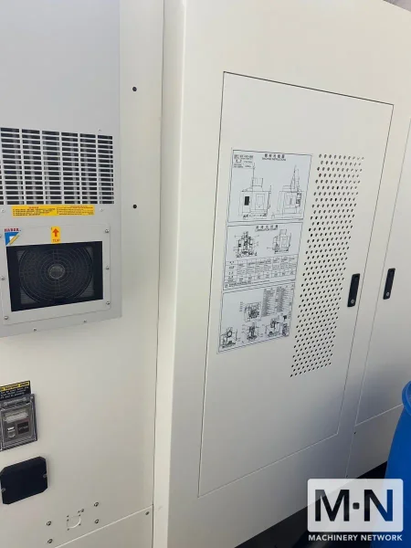 YCM jC10 CNC Vertical Machining Center, 2022