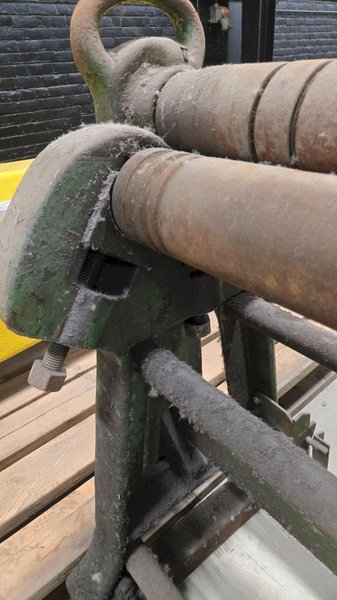 LOWN MODEL B POWER ROLLER USED