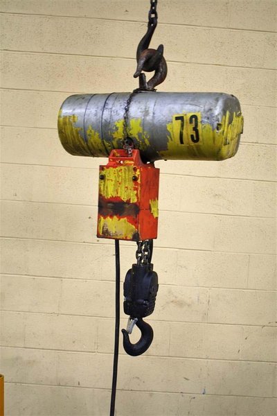 2 TON C &amp; M SINGLE PHASE CHAIN HOIST: STOCK #55346