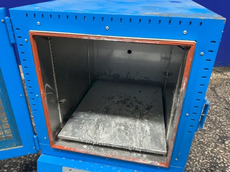 CASCADE TEK 18” X 24” X 18” VACUUM OVEN   -  TVO-5