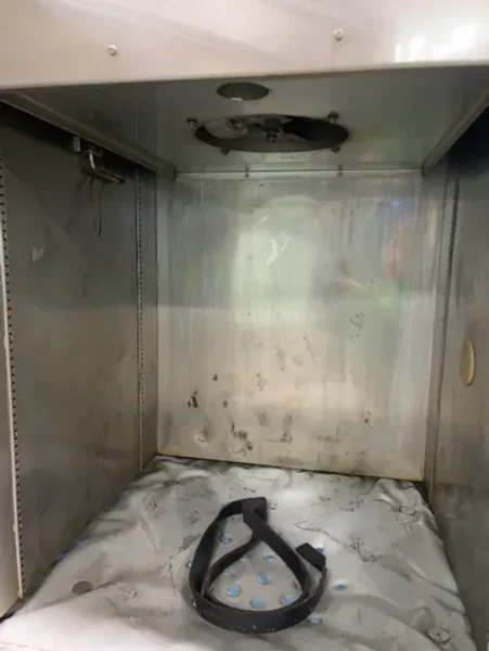 THERMOTRON INDUSTRIES 28” X 28” X 30” CHAMBER ENVIRONMENTAL TEST CHAMBER W/ SHAKER  -  FX-12-CHV-5-5