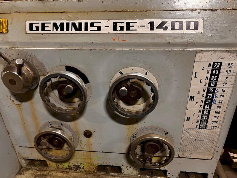 62" X 320" GEMINIS MODEL #GE1400 ENGINE LATHE 4" HOLE : YOBRO 25561