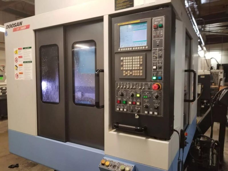 Doosan DT360/40 VMC, 2014 – Dual Rotary, Chip Conveyor