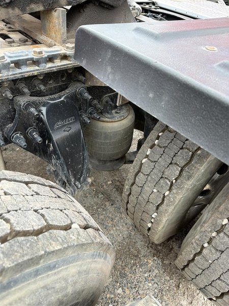 2020 Freightliner Cascadia 1FUJHHDV1LLLC1683