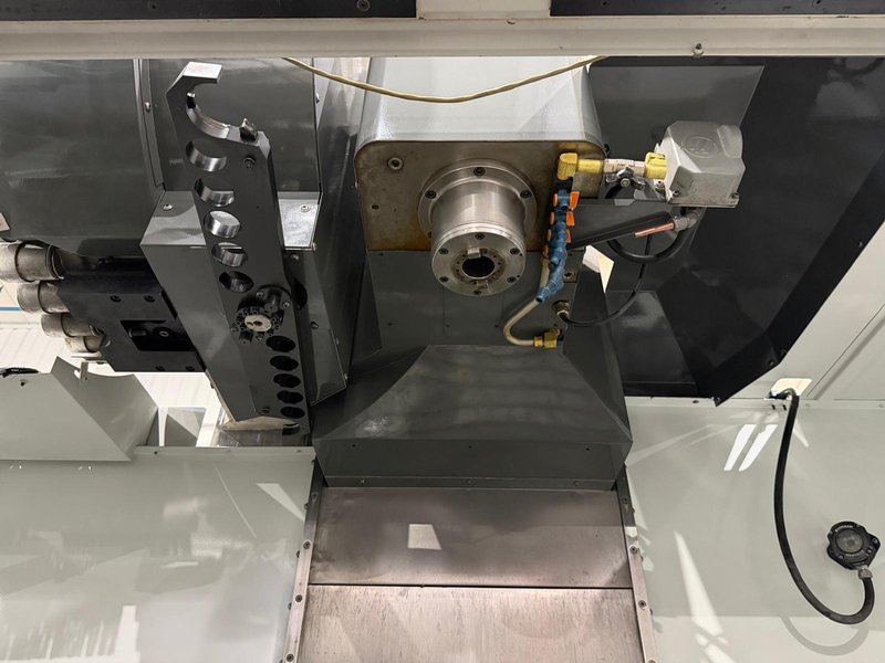 Haas VF-5/40 CNC Vertical Machining Center – 10,000 RPM, 4th Axis Ready Mill