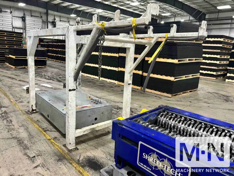 SHRED-TECH MODEL STQ-50E 4 SHAFT SHREDDER MFG 2015