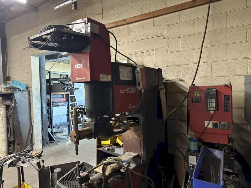 AMADA ID40-ST SPOT WELDER