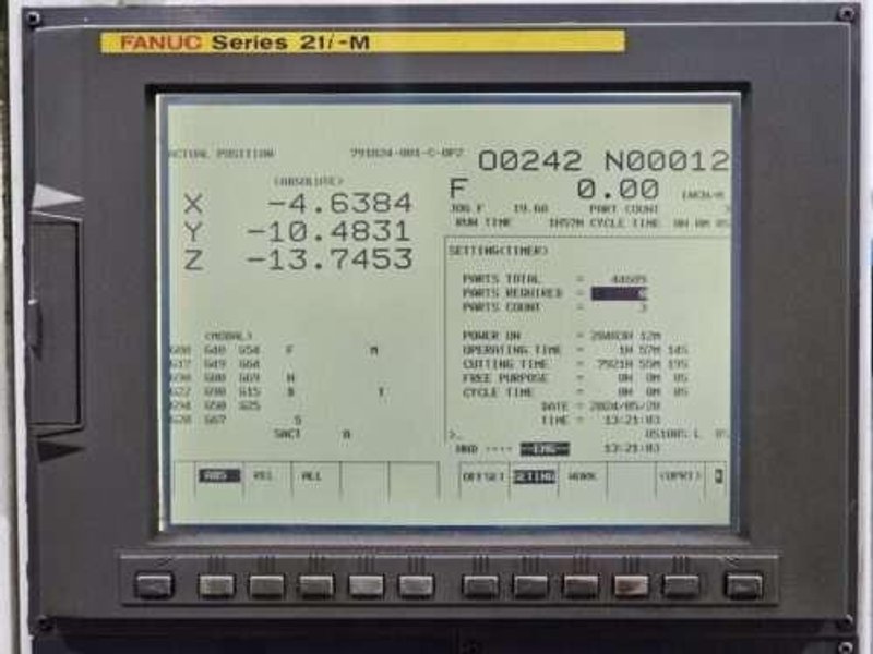 Kira VTC-40B CNC Vertical Machining Center