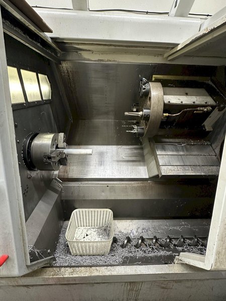 Haas SL30 CNC Turning Center Year 2000 10" 3 Jaw Chuck Chip Auger Chucker (No Tail Stock)