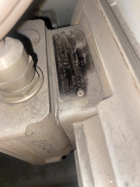 60" WIDE LISSMAC MODEL #SBM-M1500 DESCALER / BELT GRINDER: STOCK #20990