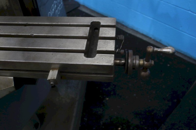 1-1/2 HP BRIDGEPORT VERTICAL RAM TYPE MILL: STOCK #75130