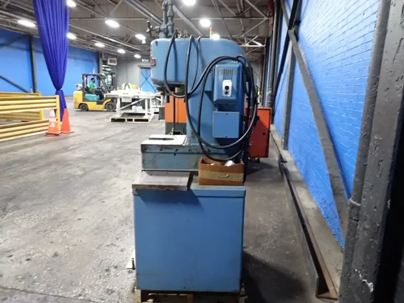 THE DENISON ENGINEERING CO 4 TONS HYDRAULIC PRESS  -  DF4C04C28A59D38C35S01