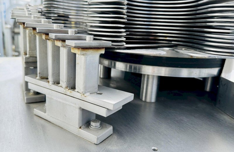 Urschel Laboratories Inc.  |  10 Station Semi-Automatic Rotating Onion Slicer