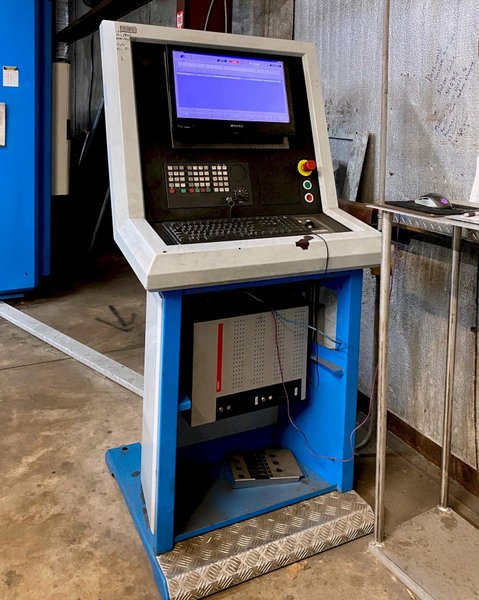 Finn-Power F6S 30 Ton Hydraulic Turret Punch