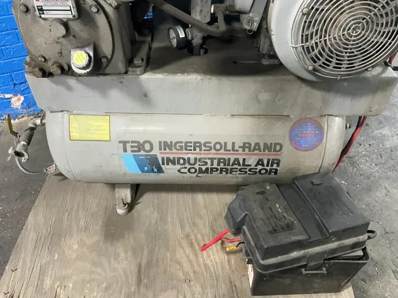 Ingersoll Rand Industrial Air Compressor - T-30