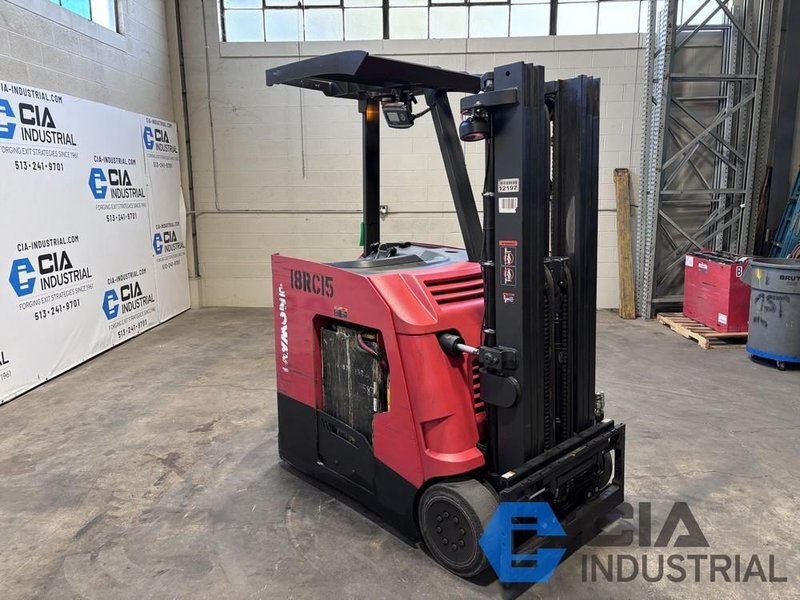 2018 - 3,500 LB. RAYMOND MODEL 425-C35TT STAND-UP ELECTRIC FORKLIFT