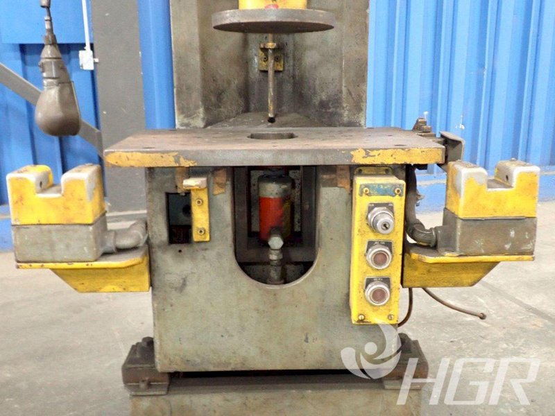 10 TON NORTHERN HYDRAULIC PRESS