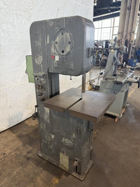 DOALL METALMASTER VERTICAL BANDSAW. STOCK # 0434426