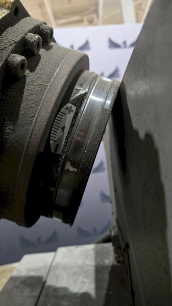 FANUC R-2000IB/210F + R30IB ROBOT ARM AND CONTROL CABINET USED