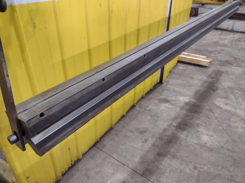 121" x 5.25" x 5.25" 4 WAY FEMALE BOTTOM PRESS BRAKE DIE WITH DIE HOLDER: YOBRO #24999