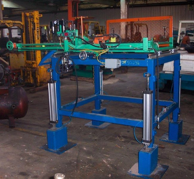 30' DALLAS FEEDER: STOCK #50296