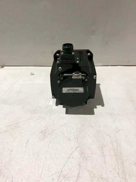 MITSUBISHI HG154S  SERVO MOTORS NEW NO BOX