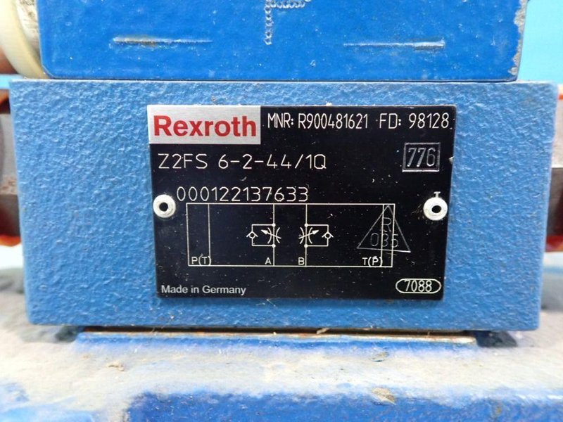 REXROTH HYDRAULIC DIRECTIONAL CONTROL VALVE   -  R901045541