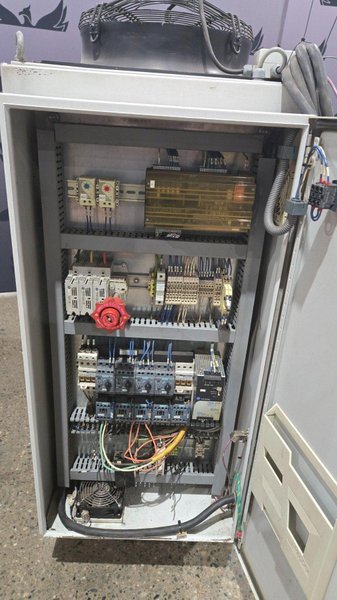 IPG PHOTONICS LC71. 01-A. 4. 5/6 Laser Chiller 400V/480V, 3PH USED