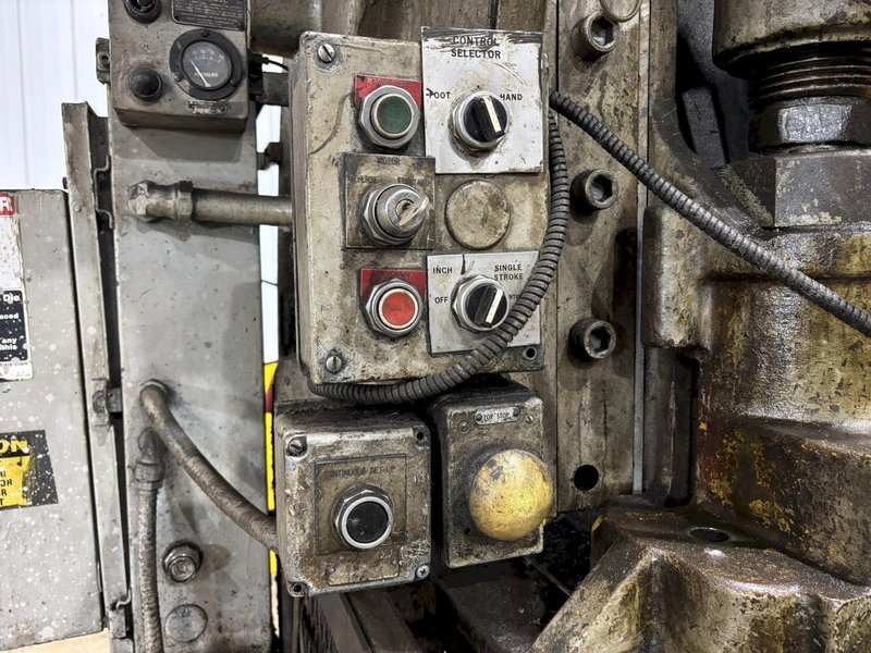 80 TON L &amp; J MODEL #80 OBI STAMPING PRESS, 4" STROKE: STOCK #22884