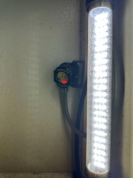 Makino F5 CNC Vertical Machining Center, 2021