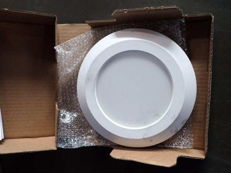 Eaton 13.2 W Halo Surface LED Downlight - Sld606927whjb