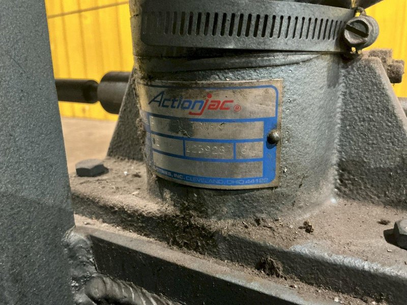 60" x 3/16" NEW DIMENSION MODEL P5.187 PLATE BENDING ROLL: YOBRO #24853