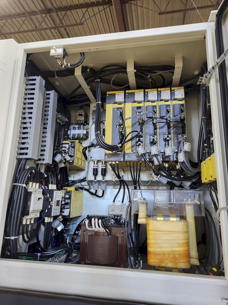 YASDA YMC 430 Ver. II 5-Axis CNC Vertical Machining Center, 40K RPM, Trunnion Table, 32 ATC, HSK-E32, Fanuc 31i-B5, Hard Milling, LOW HOURS, Year: 2017