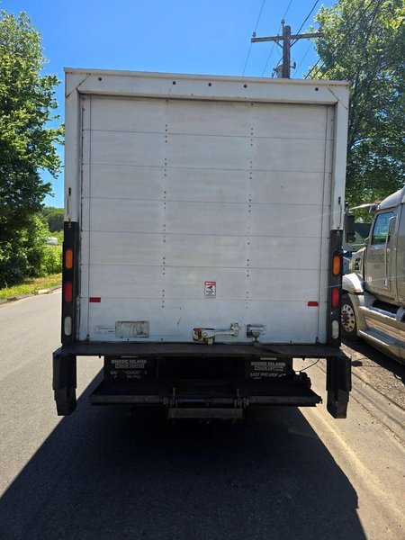 Isuzu NPR-HD 16’ Box Truck, 2018 – 14,500 LB GVWR, Automatic, Gas V8, Non-CDL
