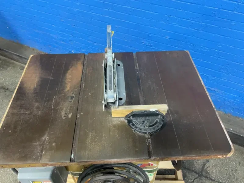 Powermatic Houdaille 10” Cabinet Table Saw - 66
