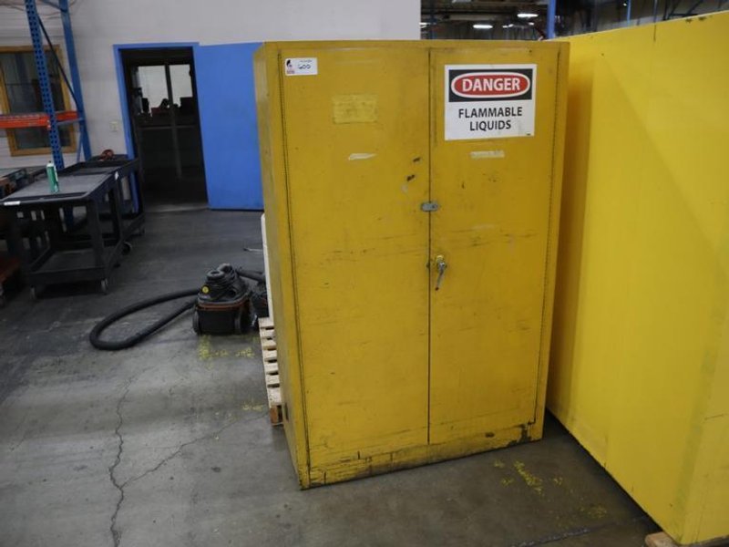 Justrite 45 Gallon Combustible Liquids Storage Cabinet, 2 Door, 3 Shelf- Auction Item