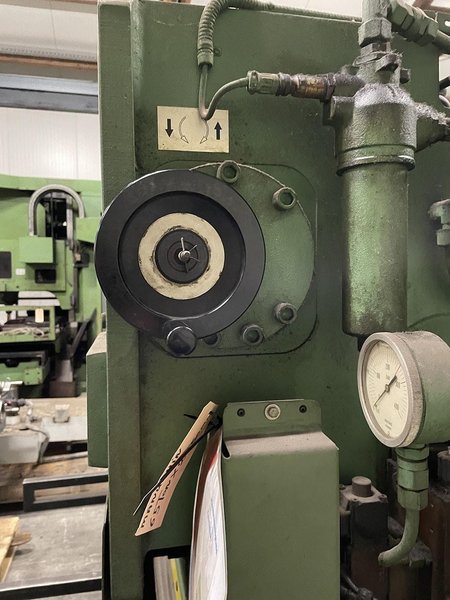 Manurhin - 65 ton x 2550 mm